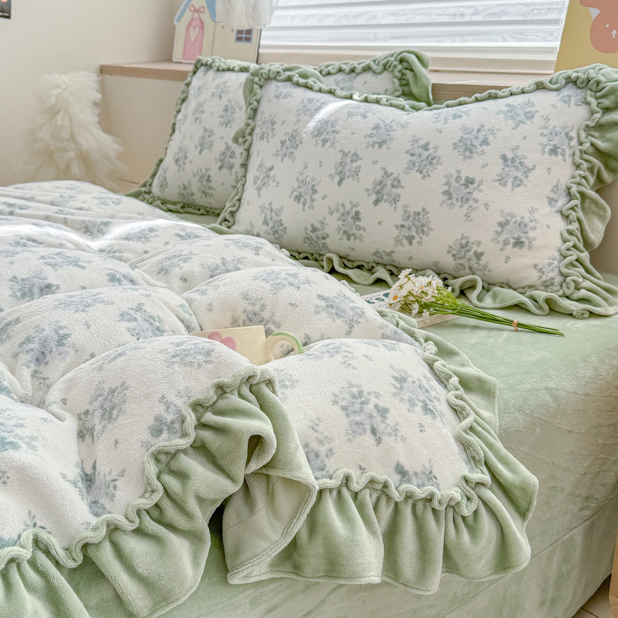 91家纺网 家纺一手货源 找家纺 橘子家 2025轻奢法式花边公主风婴儿绒牛奶绒高克重四件套 云漫