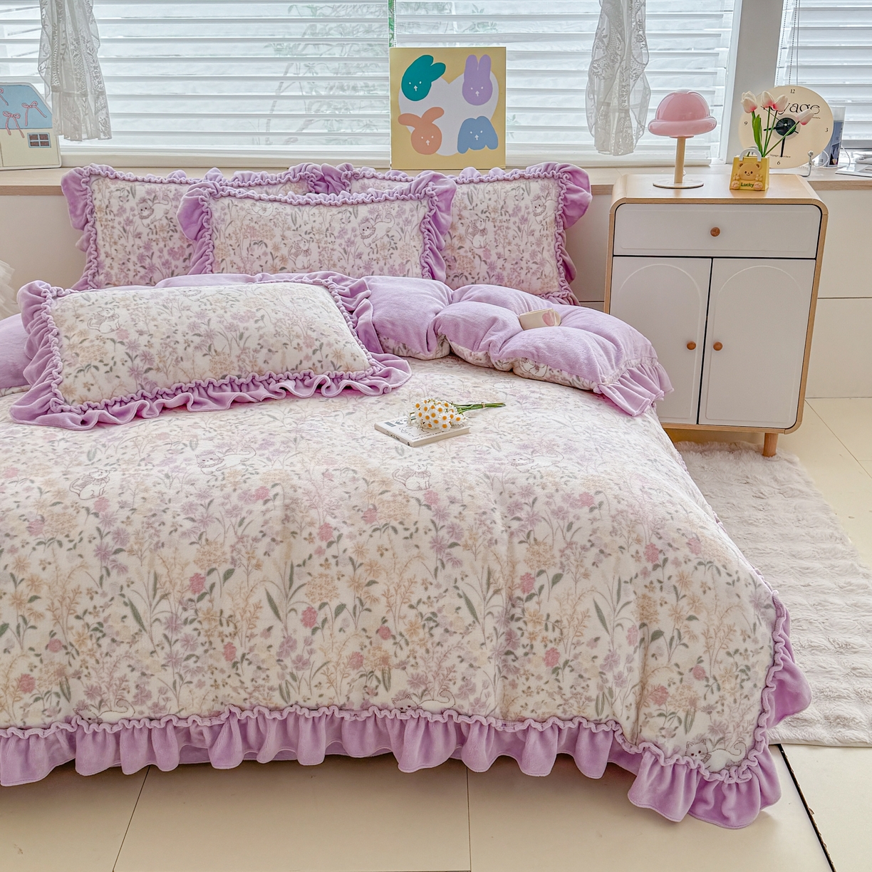 91家纺网 家纺一手货源 找家纺 橘子家 2025轻奢法式花边公主风婴儿绒牛奶绒高克重四件套 枝蔓