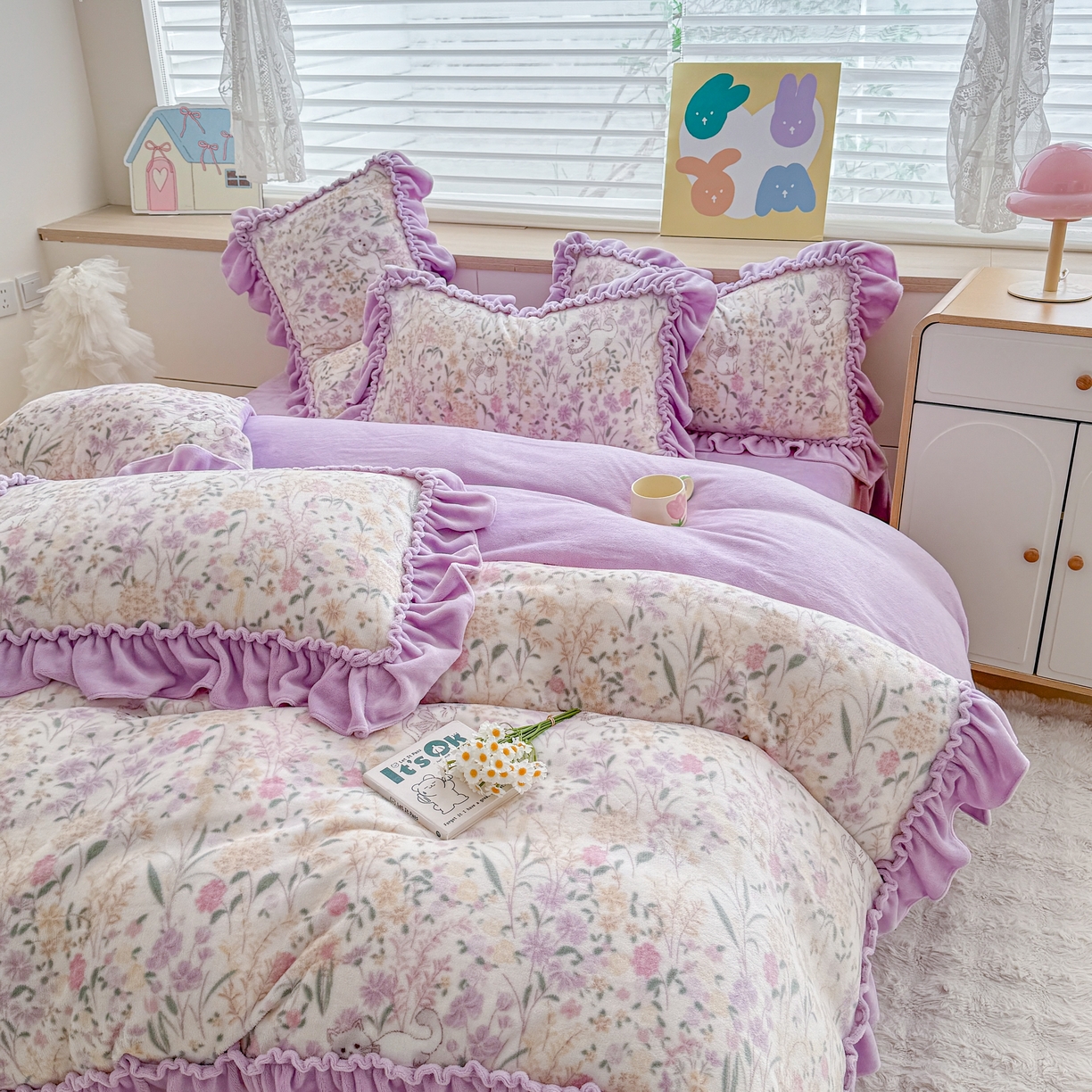 91家纺网 家纺一手货源 找家纺 橘子家 2025轻奢法式花边公主风婴儿绒牛奶绒高克重四件套 枝蔓