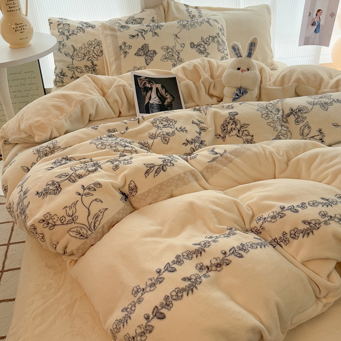 91家纺网 家纺一手货源 找家纺 HL原创 2025新款牛奶绒四件套 法式花园