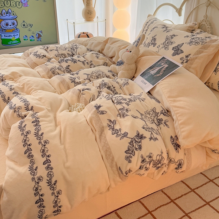 91家纺网 家纺一手货源 找家纺 HL原创 2025新款牛奶绒四件套 法式花园