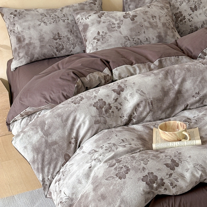 91家纺网 家纺一手货源 找家纺 言一 2025新款A类100支陶瓷轻磨毛新疆长绒棉纯棉全棉提花四件套 墨雨共间-咖