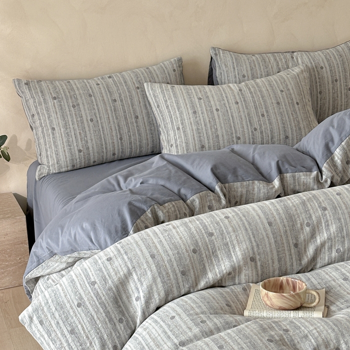 91家纺网 家纺一手货源 找家纺 言一 2025新款A类100支陶瓷轻磨毛新疆长绒棉纯棉全棉提花四件套 海盐波点-灰蓝