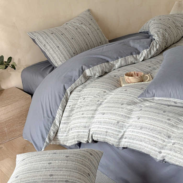 91家纺网 家纺一手货源 找家纺 言一 2025新款A类100支陶瓷轻磨毛新疆长绒棉纯棉全棉提花四件套 海盐波点-灰蓝