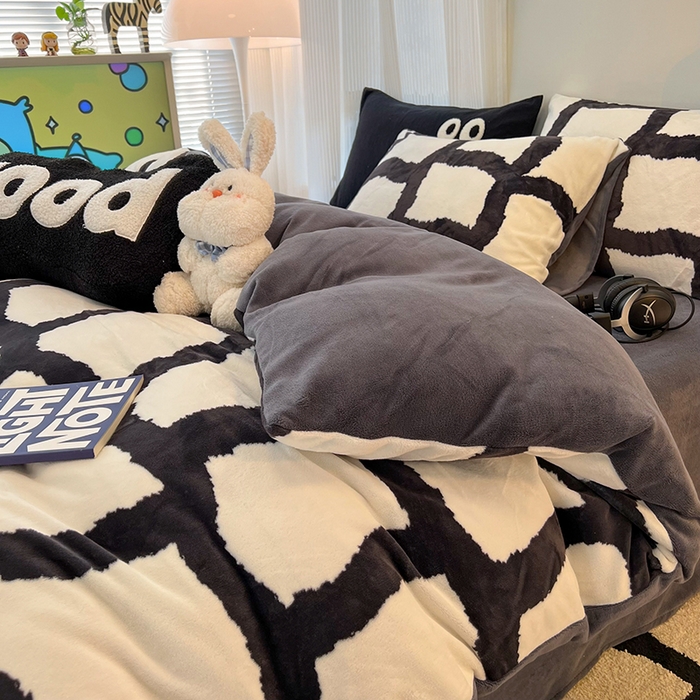 91家纺网 家纺一手货源 找家纺 HL原创 2025新款牛奶绒四件套 黑白格调