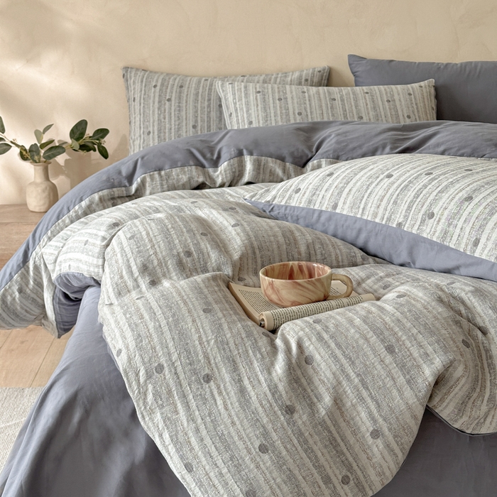 91家纺网 家纺一手货源 找家纺 言一 2025新款A类100支陶瓷轻磨毛新疆长绒棉纯棉全棉提花四件套 海盐波点-灰蓝