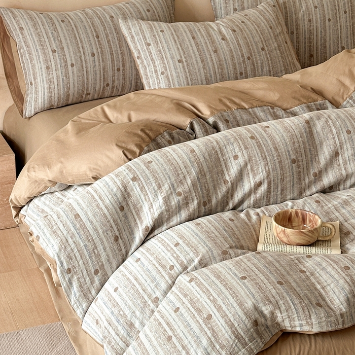 91家纺网 家纺一手货源 找家纺 言一 2025新款A类100支陶瓷轻磨毛新疆长绒棉纯棉全棉提花四件套 海盐波点-浅咖