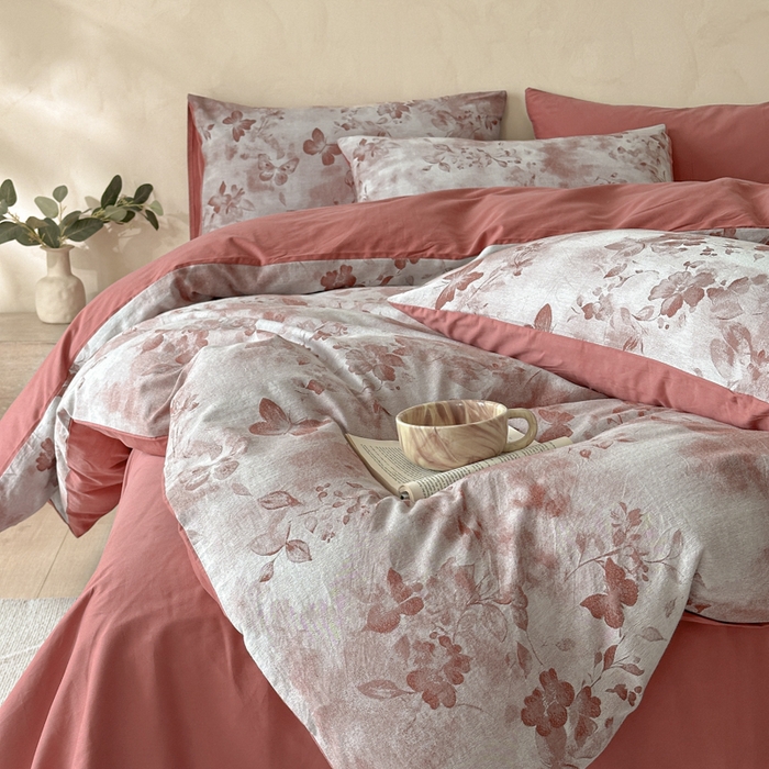 91家纺网 家纺一手货源 找家纺 言一 2025新款A类100支陶瓷轻磨毛新疆长绒棉纯棉全棉提花四件套 墨雨云间-焦糖