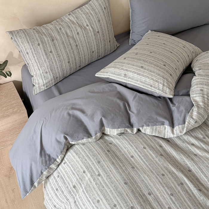 91家纺网 家纺一手货源 找家纺 言一 2025新款A类100支陶瓷轻磨毛新疆长绒棉纯棉全棉提花四件套 海盐波点-灰蓝