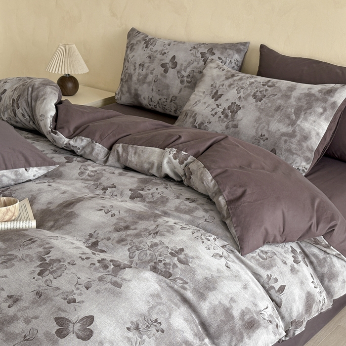 91家纺网 家纺一手货源 找家纺 言一 2025新款A类100支陶瓷轻磨毛新疆长绒棉纯棉全棉提花四件套 墨雨共间-咖