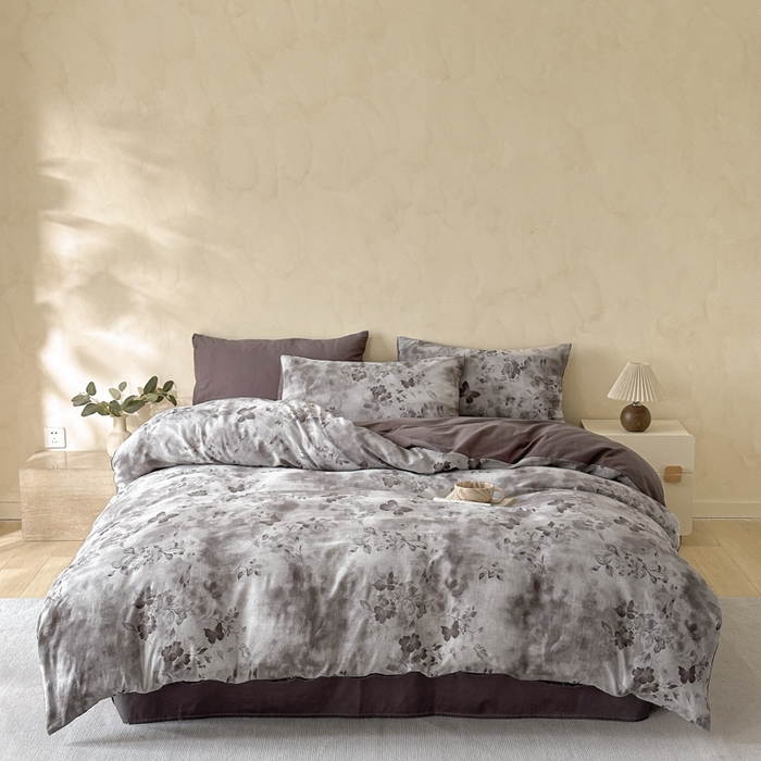 91家纺网 家纺一手货源 找家纺 言一 2025新款A类100支陶瓷轻磨毛新疆长绒棉纯棉全棉提花四件套 墨雨共间-咖