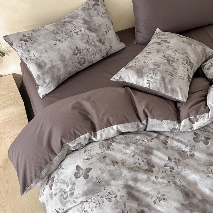 91家纺网 家纺一手货源 找家纺 言一 2025新款A类100支陶瓷轻磨毛新疆长绒棉纯棉全棉提花四件套 墨雨共间-咖