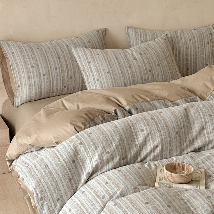 91家纺网 家纺一手货源 找家纺 言一 2025新款A类100支陶瓷轻磨毛新疆长绒棉纯棉全棉提花四件套 海盐波点-浅咖