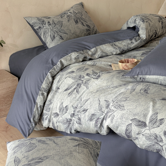 91家纺网 家纺一手货源 找家纺 言一 2025新款A类100支陶瓷轻磨毛新疆长绒棉纯棉全棉提花四件套 树叶深深-蓝