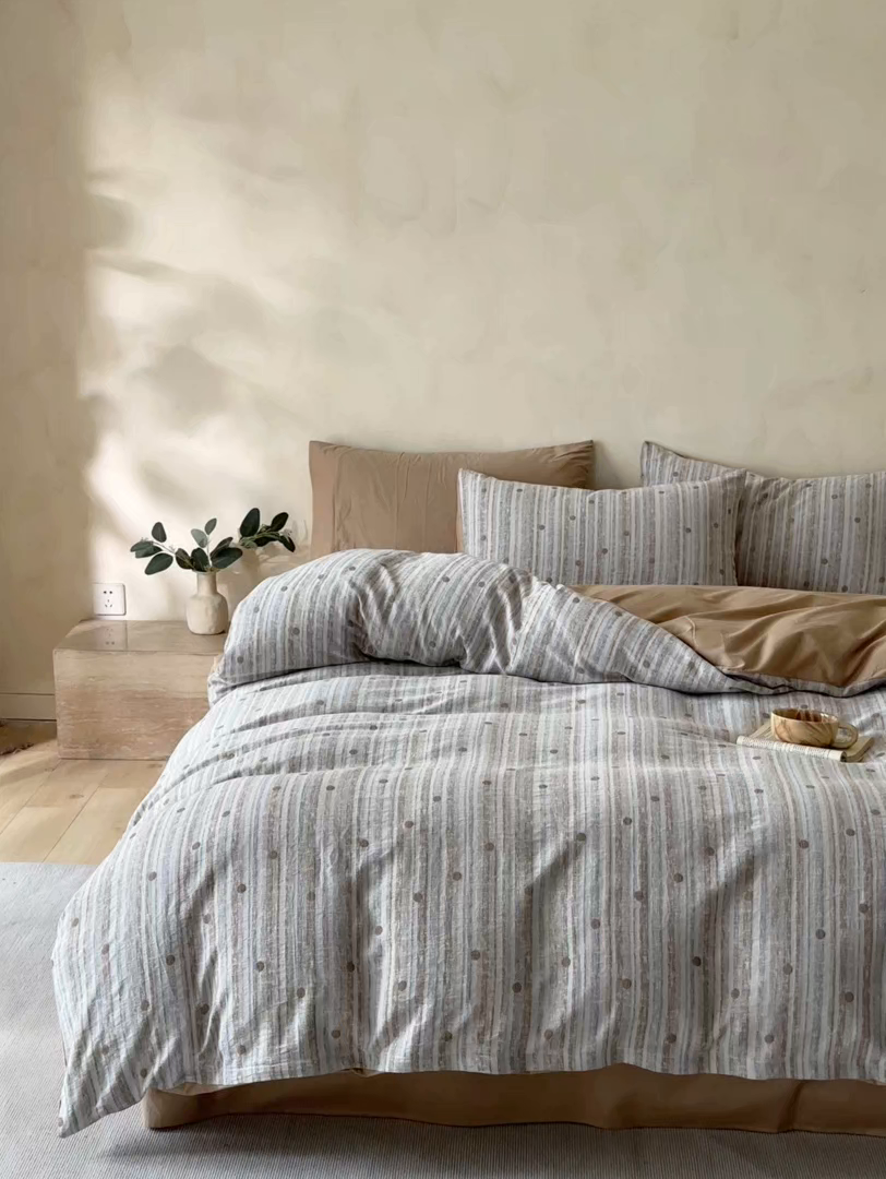 91家纺网 家纺一手货源 找家纺 言一 2025新款A类100支陶瓷轻磨毛新疆长绒棉纯棉全棉提花四件套 海盐波点-浅咖