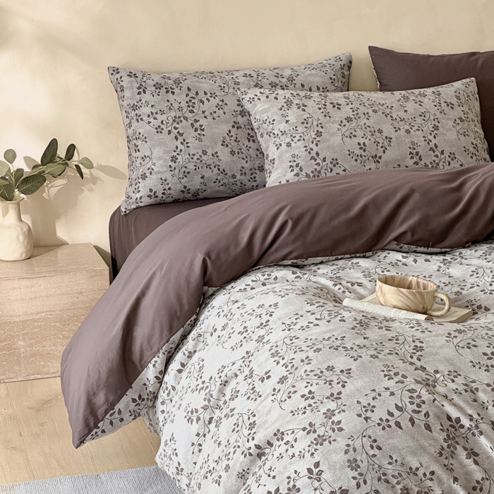 91家纺网 家纺一手货源 找家纺 言一 2025新款A类100支陶瓷轻磨毛新疆长绒棉纯棉全棉提花四件套 花影摇枝-咖