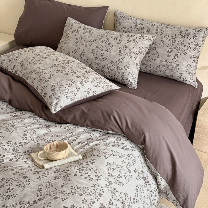 91家纺网 家纺一手货源 找家纺 言一 2025新款A类100支陶瓷轻磨毛新疆长绒棉纯棉全棉提花四件套 花影摇枝-咖