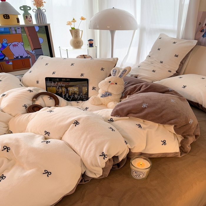 91家纺网 家纺一手货源 找家纺 HL原创 2025新款牛奶绒四件套 可可蝴蝶结