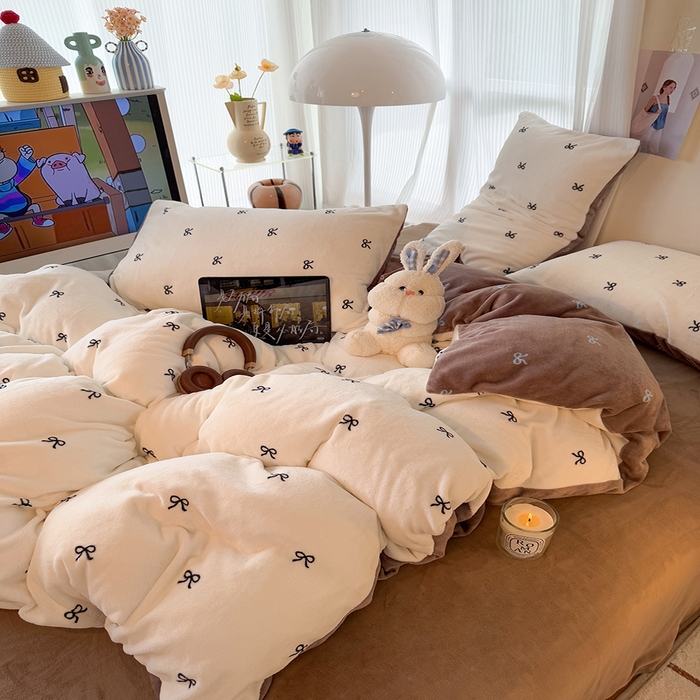 91家纺网 家纺一手货源 找家纺 HL原创 2025新款牛奶绒四件套 可可蝴蝶结