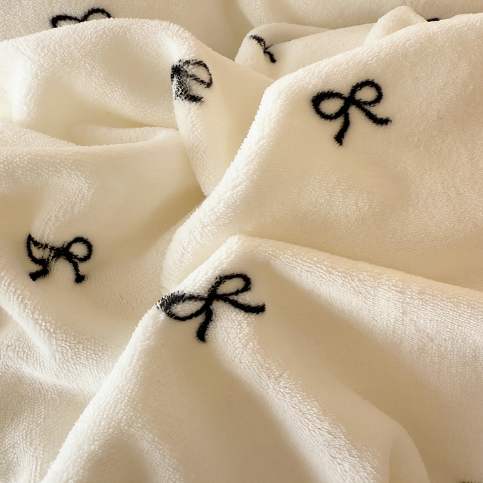 91家纺网 家纺一手货源 找家纺 HL原创 2025新款牛奶绒四件套 可可蝴蝶结