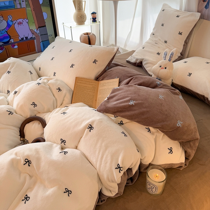 91家纺网 家纺一手货源 找家纺 HL原创 2025新款牛奶绒四件套 可可蝴蝶结