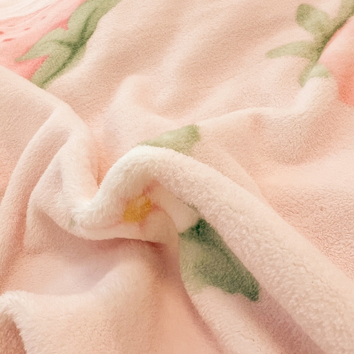 91家纺网 家纺一手货源 找家纺 HL原创 2025新款牛奶绒四件套 恋爱草莓