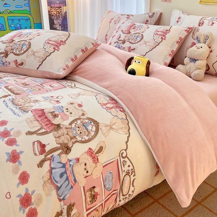 91家纺网 家纺一手货源 找家纺 HL原创 2025新款牛奶绒四件套 萝莉小熊