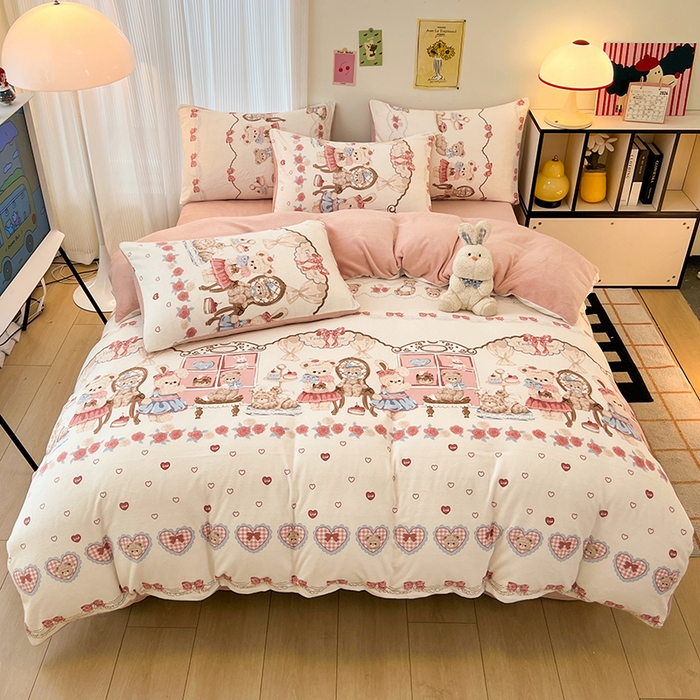 91家纺网 家纺一手货源 找家纺 HL原创 2025新款牛奶绒四件套 萝莉小熊