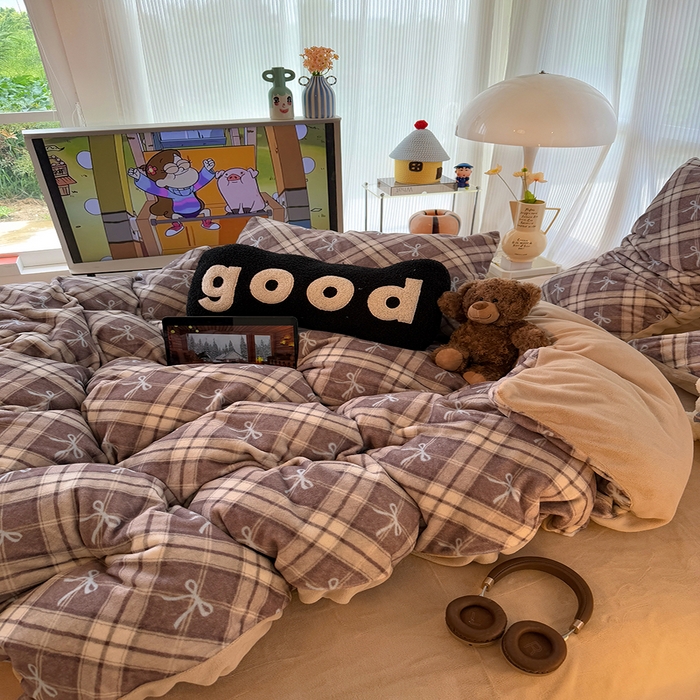 91家纺网 家纺一手货源 找家纺 HL原创 2025新款牛奶绒四件套 美拉德格子