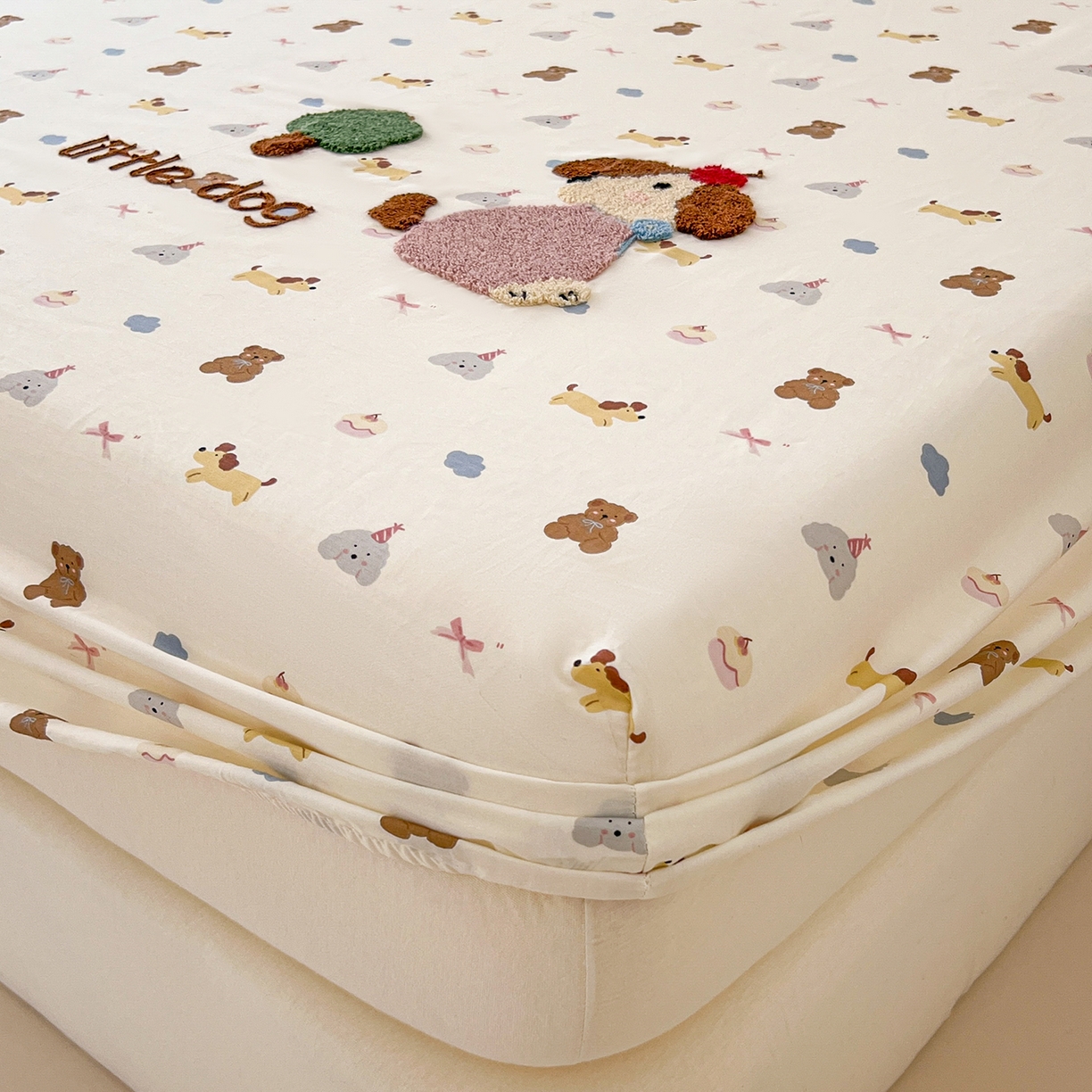 91家纺网 家纺一手货源 找家纺 舒居家纺 2025新款13070全棉纯棉毛巾绣床笠单品床笠单件单床笠 奇趣缤纷