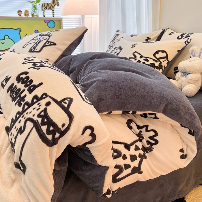 91家纺网 家纺一手货源 找家纺 HL原创 2025新款牛奶绒四件套 萌趣恐龙