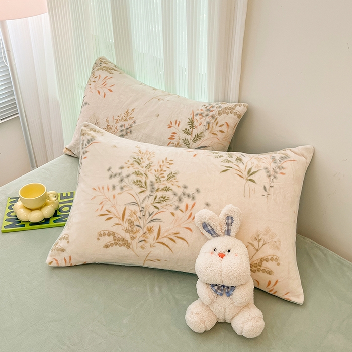 91家纺网 家纺一手货源 找家纺 HL原创 2025新款牛奶绒四件套 田园