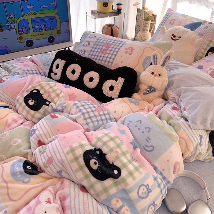 91家纺网 家纺一手货源 找家纺 HL原创 2025新款牛奶绒四件套 田字格