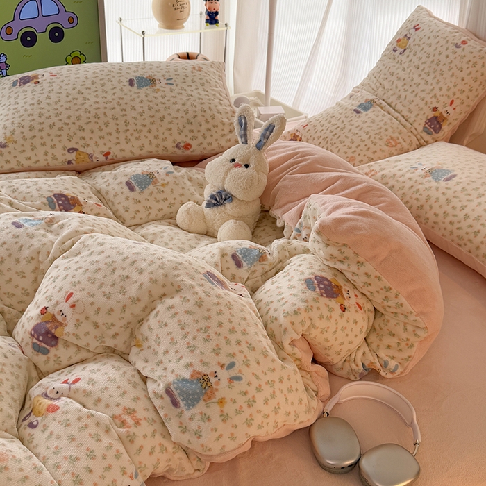 91家纺网 家纺一手货源 找家纺 HL原创 2025新款牛奶绒四件套 甜心小兔