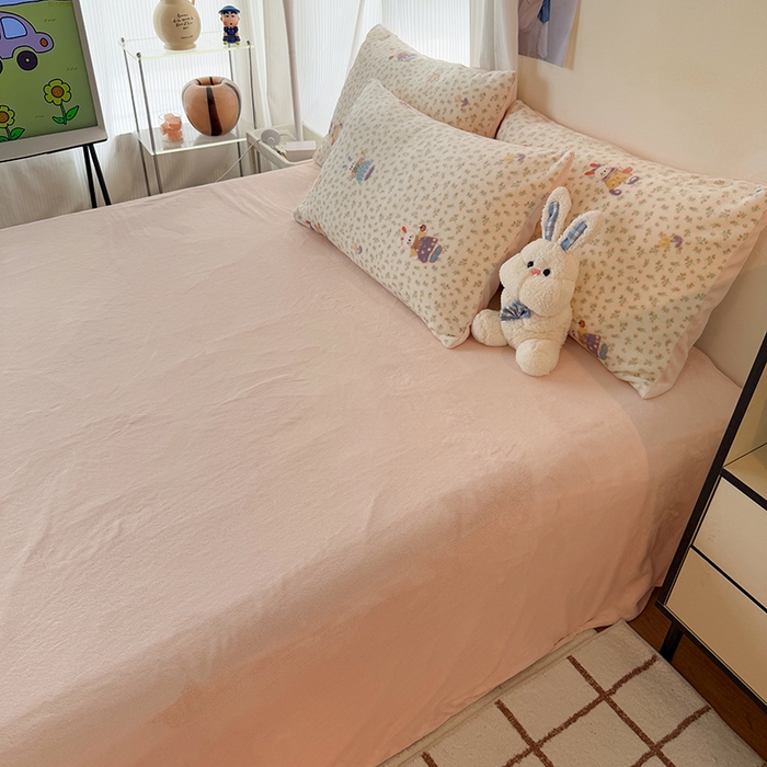 91家纺网 家纺一手货源 找家纺 HL原创 2025新款牛奶绒四件套 甜心小兔