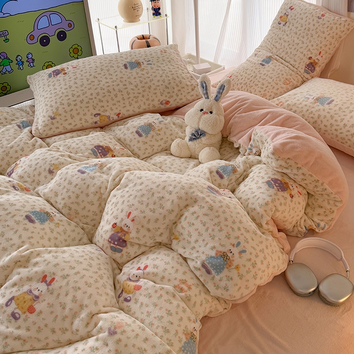 91家纺网 家纺一手货源 找家纺 HL原创 2025新款牛奶绒四件套 甜心小兔