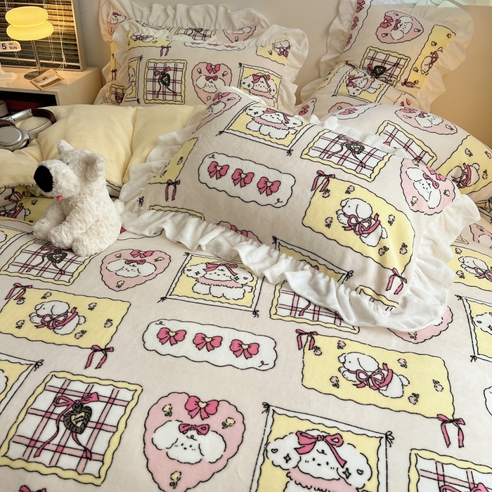 91家纺网 家纺一手货源 找家纺 六巷胡同 2025新款韩版INS卡通花边款A类牛奶绒四件套 花边卡哇伊狗狗