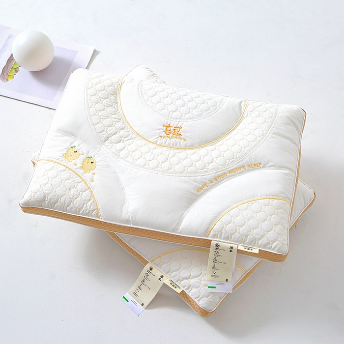 91家纺网 家纺一手货源 找家纺 糖果枕芯 2025新款儿童枕芯分区护颈学生枕头全棉枕芯 喜豆橙色边