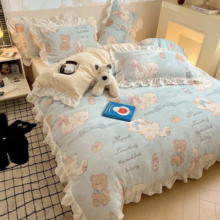 91家纺网 家纺一手货源 找家纺 六巷胡同 2025新款韩版INS卡通花边款A类牛奶绒四件套 花边元气猫咪酱