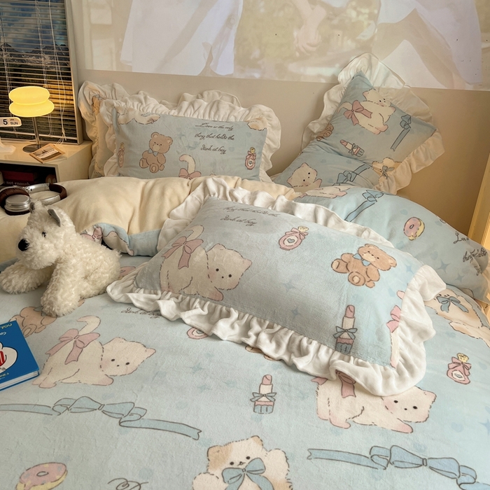 91家纺网 家纺一手货源 找家纺 六巷胡同 2025新款韩版INS卡通花边款A类牛奶绒四件套 花边元气猫咪酱