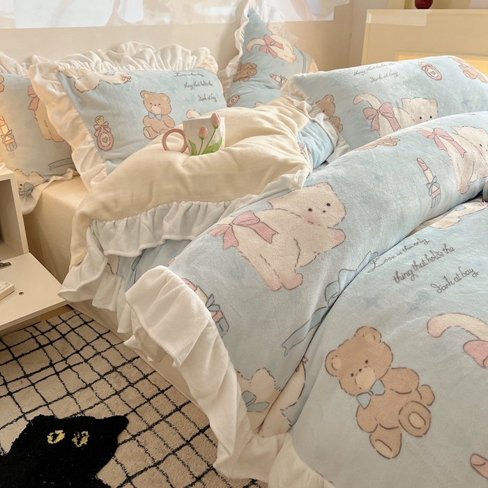 91家纺网 家纺一手货源 找家纺 六巷胡同 2025新款韩版INS卡通花边款A类牛奶绒四件套 花边元气猫咪酱