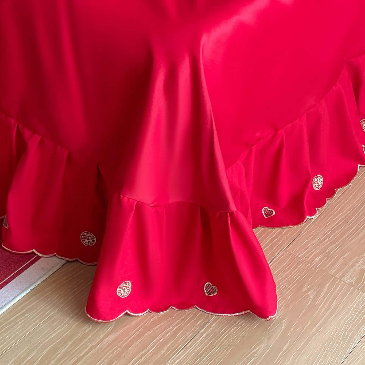 91家纺网 家纺一手货源 找家纺 （总）玉雅家纺 2025新款丝缎亮面刺绣婚庆四件套