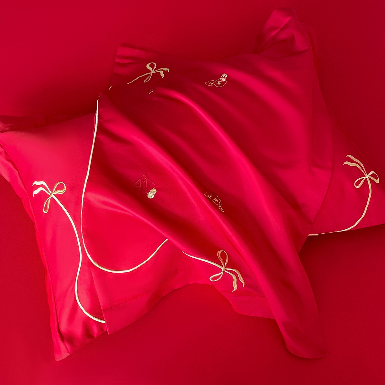 91家纺网 家纺一手货源 找家纺 （总）玉雅家纺 2025新款丝缎亮面刺绣婚庆四件套