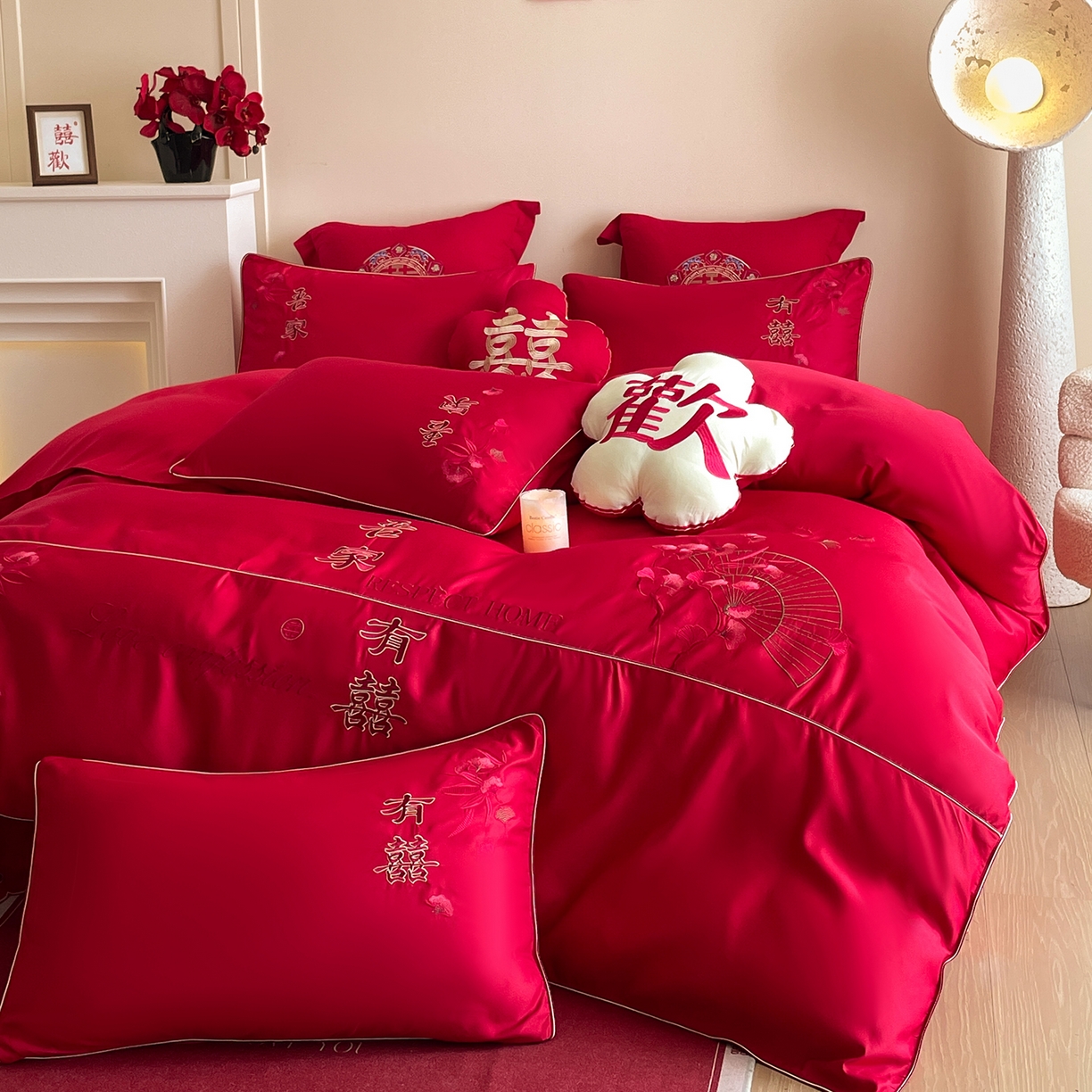 91家纺网 家纺一手货源 找家纺 玉雅家纺 2025新款丝缎亮面刺绣婚庆四件套 新婚喜乐