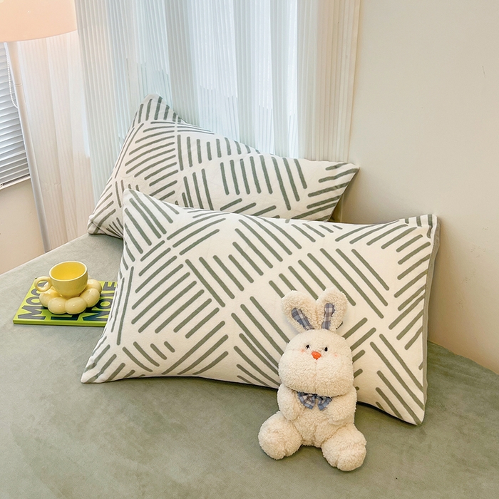 91家纺网 家纺一手货源 找家纺 HL原创 2025新款牛奶绒四件套 雅绿