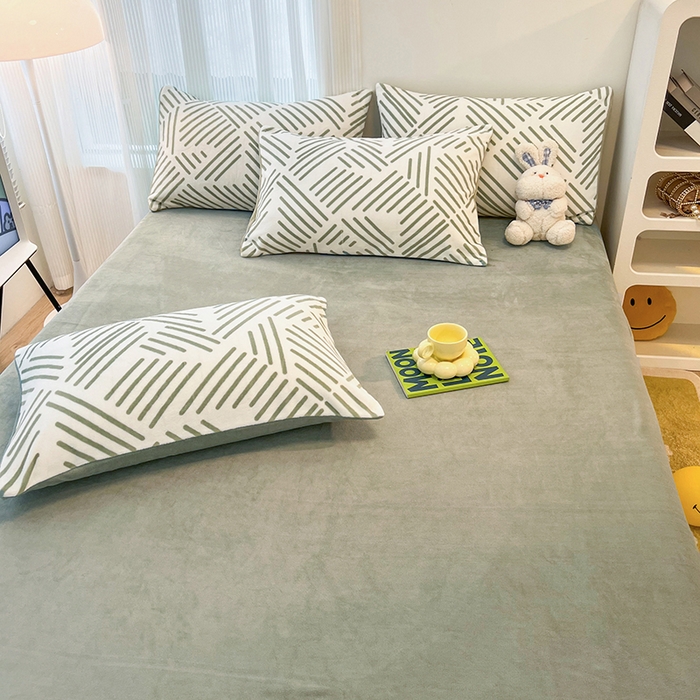 91家纺网 家纺一手货源 找家纺 HL原创 2025新款牛奶绒四件套 雅绿