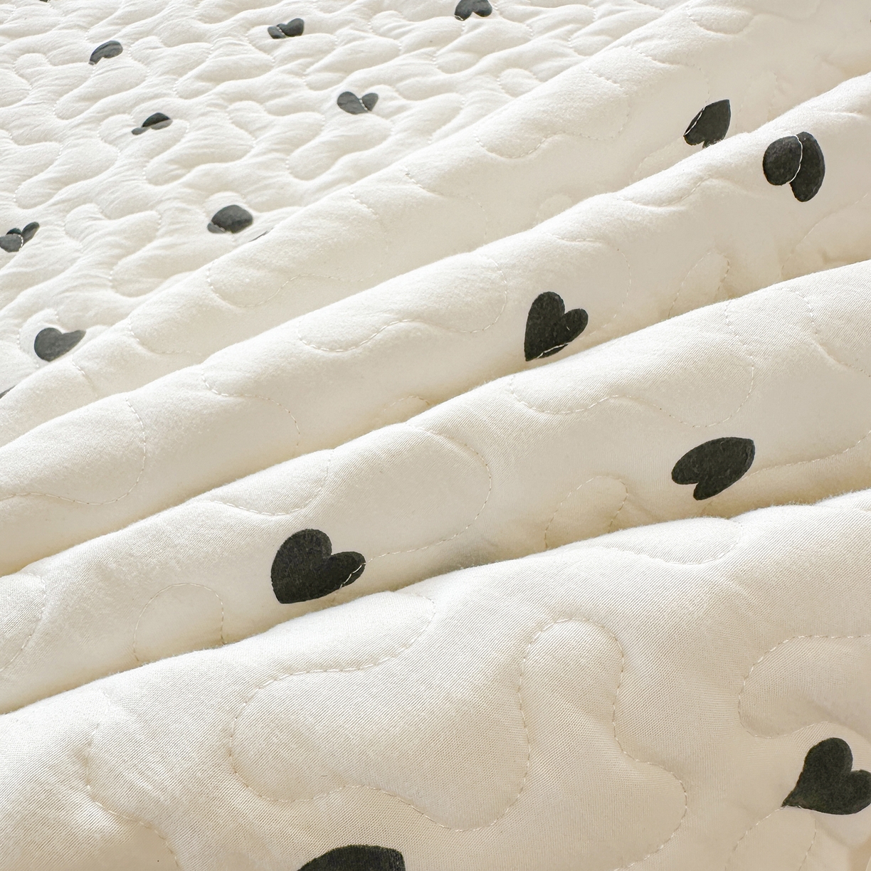 91家纺网 家纺一手货源 找家纺 笠裙家纺 2025新款水洗棉荷叶花边法式赫本风夹棉加厚床裙单床裙床裙单件 夹棉-爱心