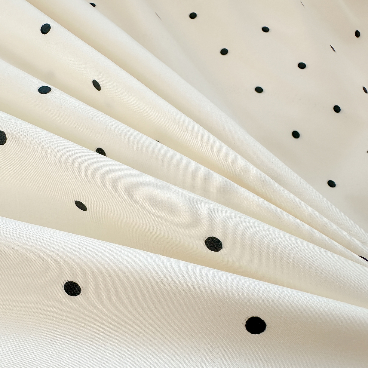 91家纺网 家纺一手货源 找家纺 笠裙家纺 2025新款水洗棉荷叶花边法式赫本风夹棉加厚床裙单床裙床裙单件 夹棉-波点