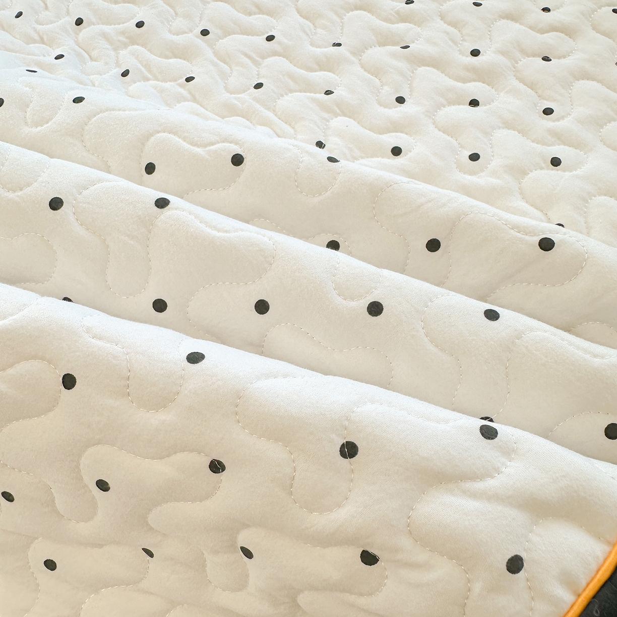 91家纺网 家纺一手货源 找家纺 笠裙家纺 2025新款水洗棉荷叶花边法式赫本风夹棉加厚床裙单床裙床裙单件 夹棉-波点