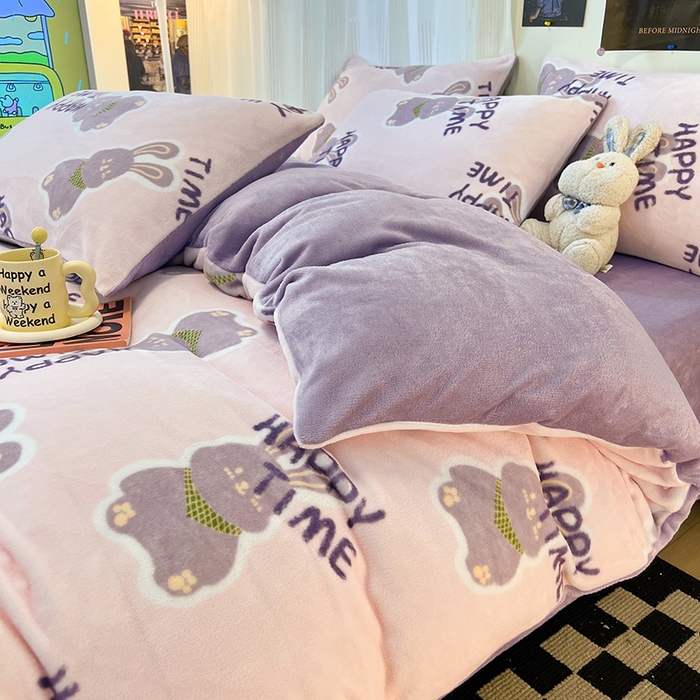 91家纺网 家纺一手货源 找家纺 HL原创 2025新款牛奶绒四件套 紫韵兔兔